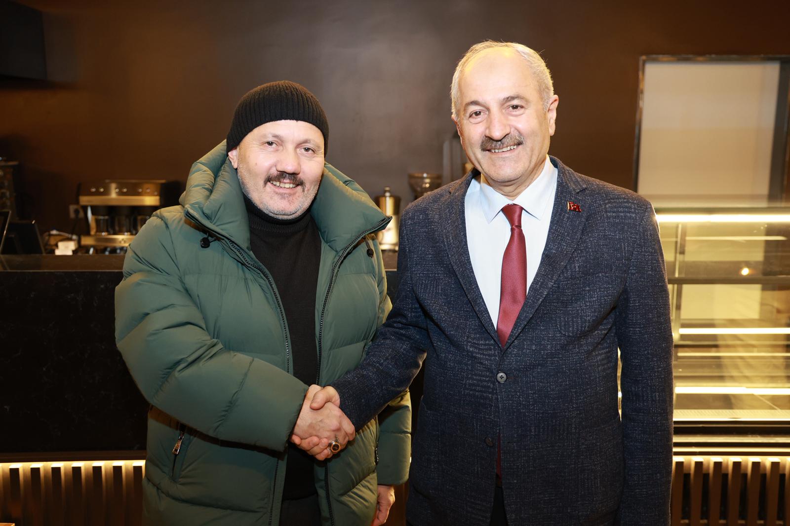 Gebze Belediye Başkanı Zinnur Büyükgöz, Beylikbağı’ndaki Güzide Kafe Restoran’da İlk İftarı Basın Mensuplarıyla Açtı